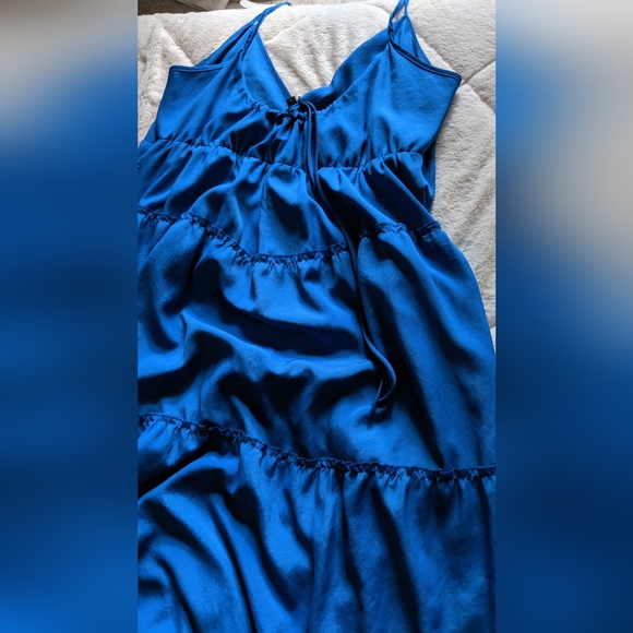 BCBGMaxAzria Tiered Dress in Blue - Picture 5 of 7